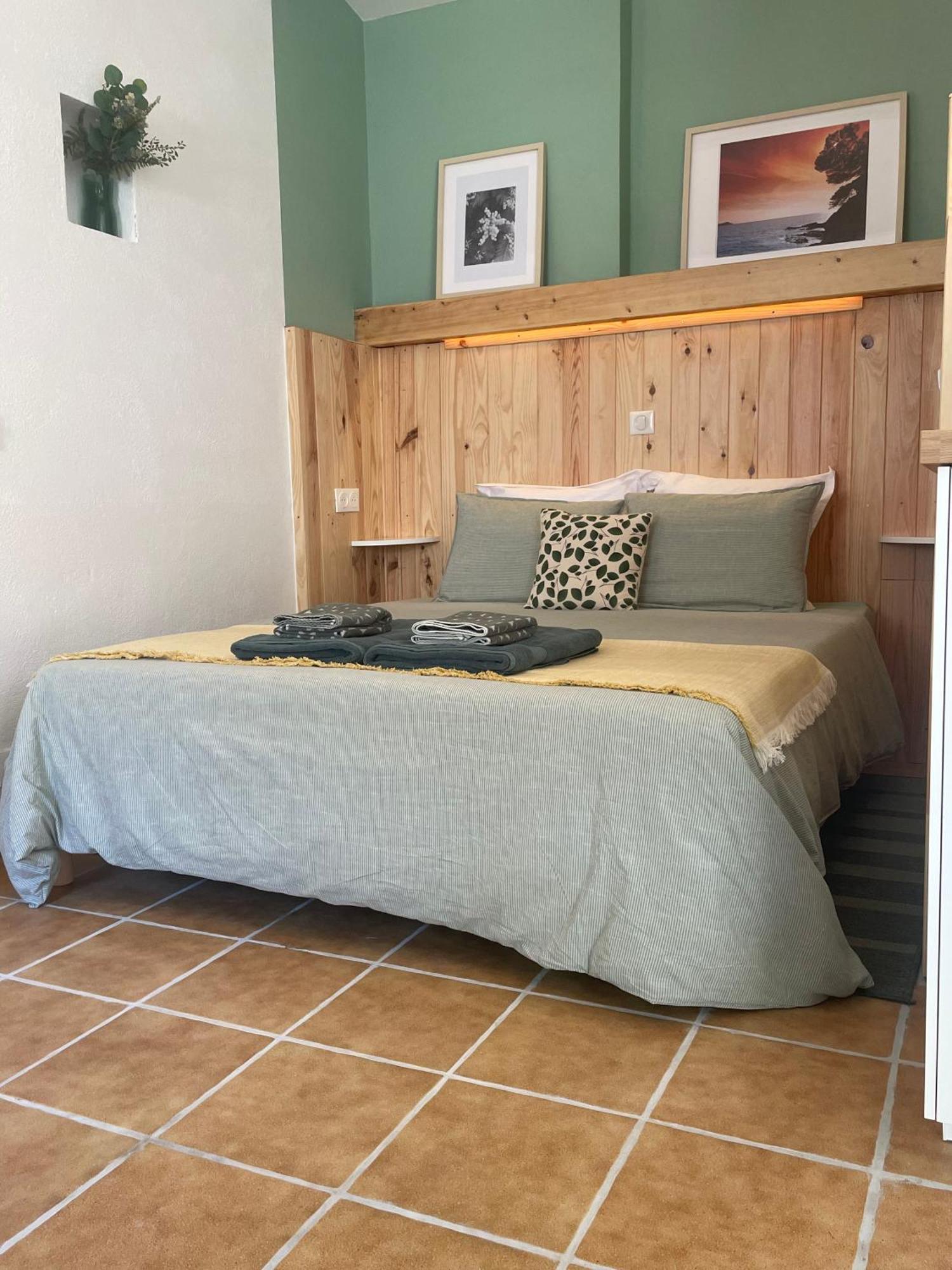 Cosy Studio - Place Du Figuier Bormes-les-Mimosas Exterior photo